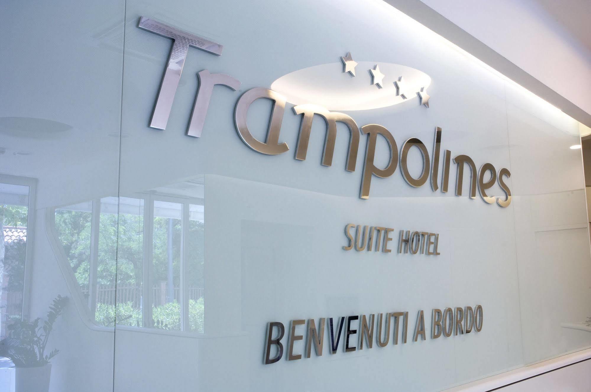 Trampolines Suite Hotel Riccione Bagian luar foto